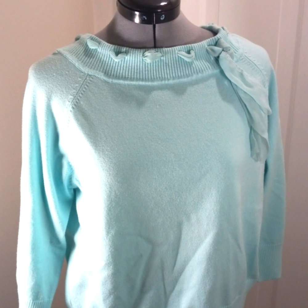 Women's  Sz Med/Large Mint Green Sweater, Vintage